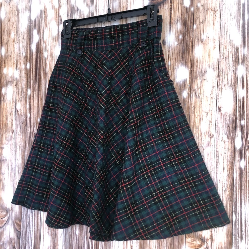 Walnut Sport Wool Blend Green Blue Plaid Skirt - Picture 2 of 8